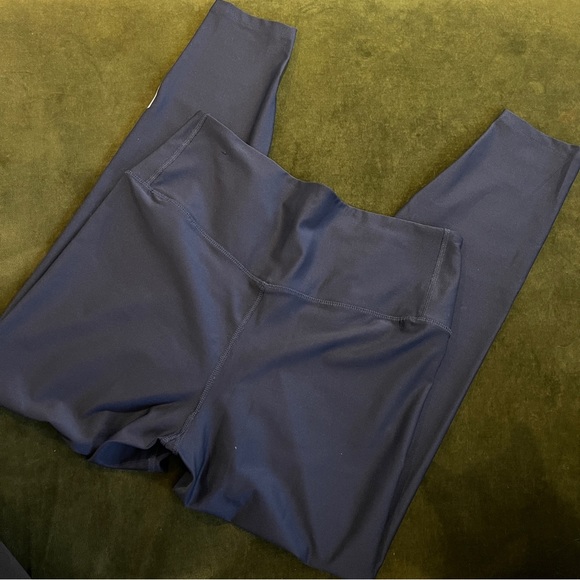 Penn State Dri Fit Nike Leggings - Picture 3 of 4